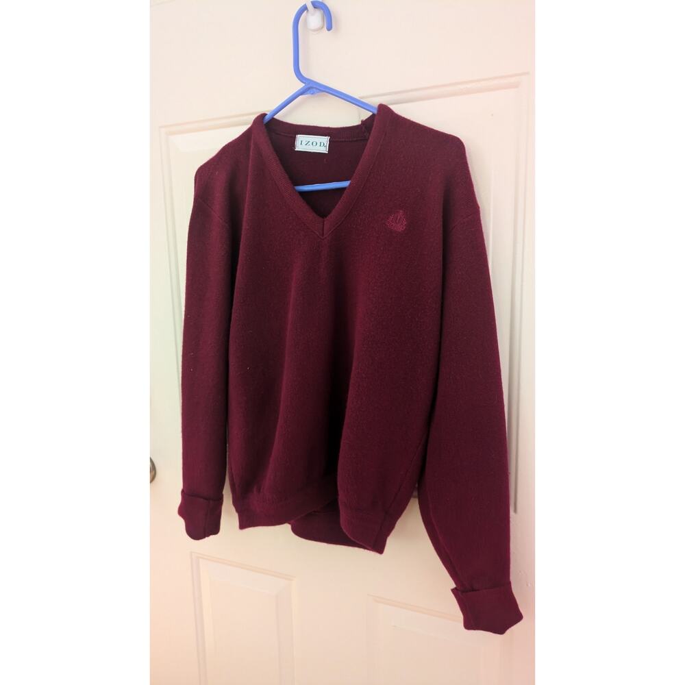 Vintage Izod Red/Burgundy V Neck Sweater Med Mens, Preppy, Casual, Lightweight - Picture 1 of 8